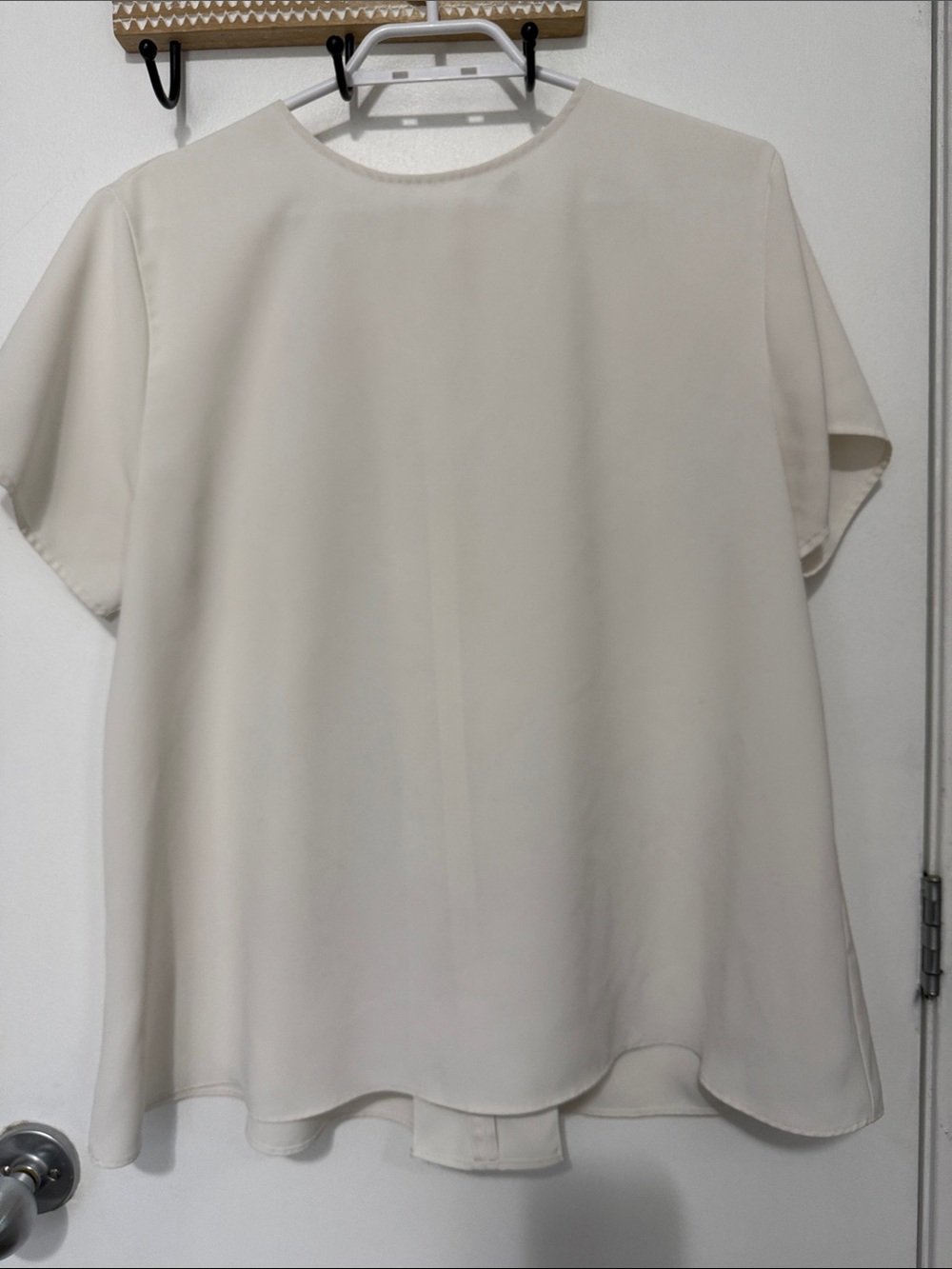 Uniqlo Cream Short-Sleeve Round Neck Blouse